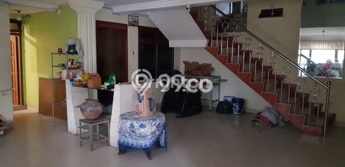 Rumah di Grogol, Jakarta Barat, Luas 242m² Bangunan 400m² Rumah di Grogol, Jakarta Barat, Luas 242m² Bangunan 400m²
