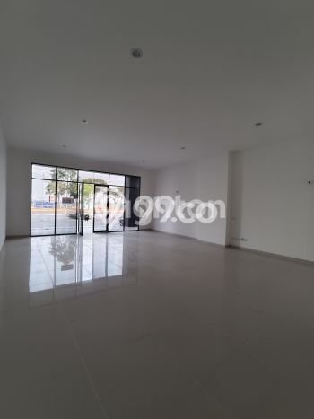 Disewakan Ruko di Kawasan Ramai Pantai Indah Kapuk Luas 360m2 Disewakan Ruko di Kawasan Ramai Pantai Indah Kapuk Luas 360m2