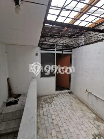Jual Rumah Modern 2 KT di Tanjung Duren, Jakarta Barat Jual Rumah Modern 2 KT di Tanjung Duren, Jakarta Barat