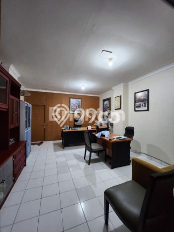 PROSPEK BAGUS! Ruko di Cengkareng, Luas 236m², Tingkat ROI Tinggi PROSPEK BAGUS! Ruko di Cengkareng, Luas 236m², Tingkat ROI Tinggi