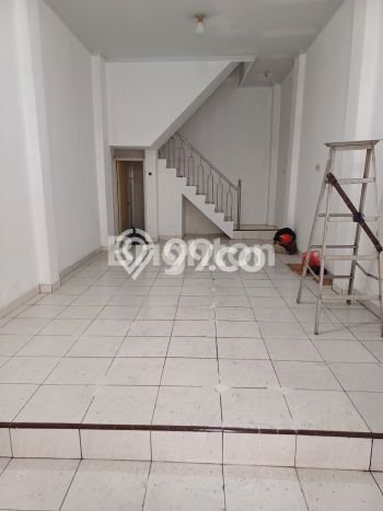 For Rent Ruko Strategis Kawasan Jelambar, Luas 100m², Area Bisnis For Rent Ruko Strategis Kawasan Jelambar, Luas 100m², Area Bisnis