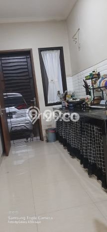 For Sale! Luxury House LT 180m2 Desain Elegan di Tangerang Kota For Sale! Luxury House LT 180m2 Desain Elegan di Tangerang Kota