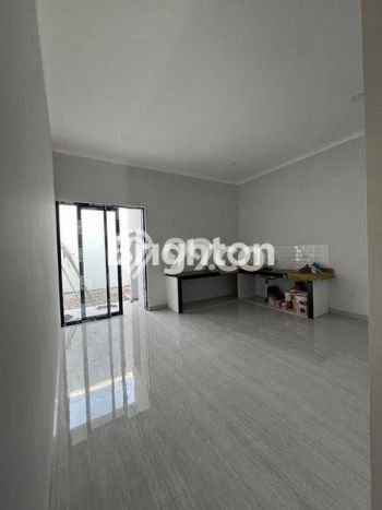 Dijual Hunian Rumah Nyaman 4 Kamar di Meruya, Jakarta Barat Dijual Hunian Rumah Nyaman 4 Kamar di Meruya, Jakarta Barat