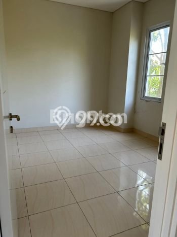 Rumah Luas Asri 2 KT Siap Huni di BSD Tangerang Rumah Luas Asri 2 KT Siap Huni di BSD Tangerang