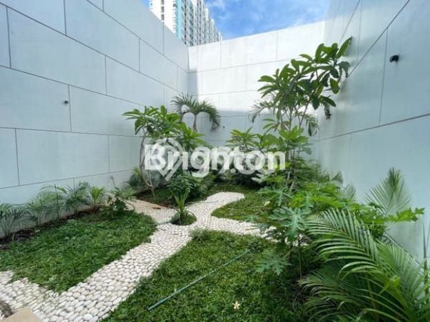 Rumah Elit Modern Siap Huni di Meruya Jakarta Barat Rumah Elit Modern Siap Huni di Meruya Jakarta Barat