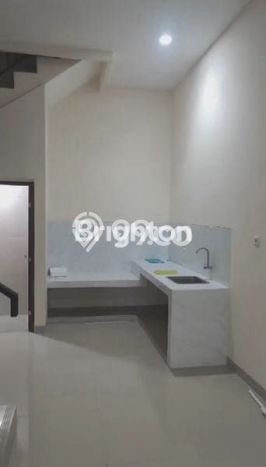 Rumah Luas Asri 4 KT Siap Huni di Tanjung Duren Jakarta Barat Rumah Luas Asri 4 KT Siap Huni di Tanjung Duren Jakarta Barat