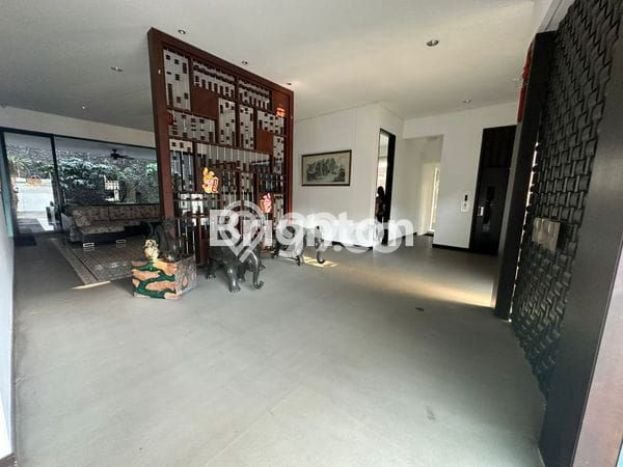 Rumah Luxury Modern Tanpa Renovasi di Pluit Jakarta Utara Rumah Luxury Modern Tanpa Renovasi di Pluit Jakarta Utara