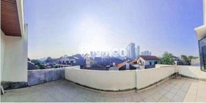 Rumah Elit LB 346m2 Siap Pakai Desain Elegan di Tanjung Duren, Jakarta Barat Rumah Elit LB 346m2 Siap Pakai Desain Elegan di Tanjung Duren, Jakarta Barat