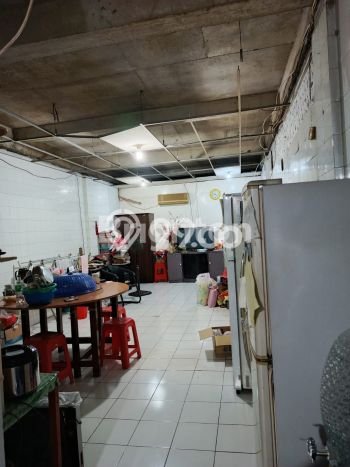 LOKASI PREMIUM! Ruko di Cengkareng, Luas 176m2m², Mainroad, Kawasan Komersial LOKASI PREMIUM! Ruko di Cengkareng, Luas 176m2m², Mainroad, Kawasan Komersial