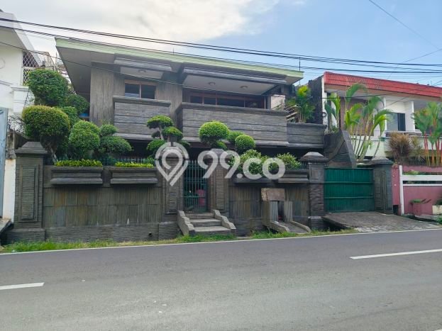 Dijual Rumah Mewah Elegan Dengan View Cantik di Tomang, Jakarta Barat Dijual Rumah Mewah Elegan Dengan View Cantik di Tomang, Jakarta Barat