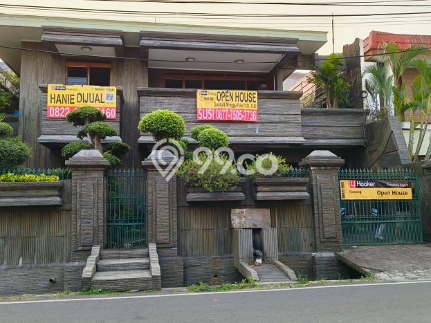 Dijual Rumah Mewah Elegan Dengan View Cantik di Tomang, Jakarta Barat Dijual Rumah Mewah Elegan Dengan View Cantik di Tomang, Jakarta Barat