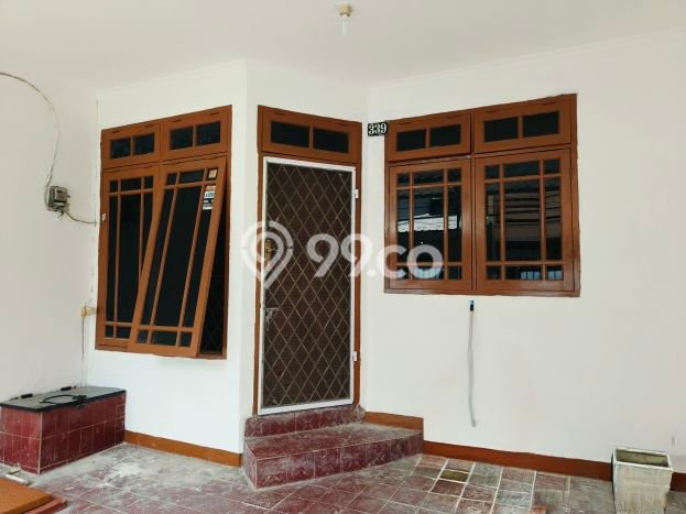 Rumah di Tomang, 3 KT, Lingkungan Premium, LT 75m² LB 100m² Rumah di Tomang, 3 KT, Lingkungan Premium, LT 75m² LB 100m²
