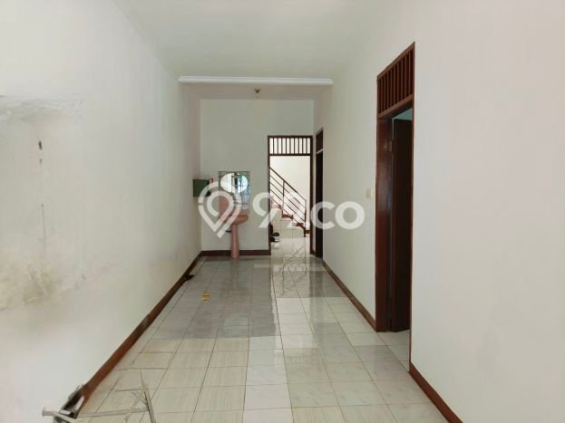 Rumah di Tomang, 3 KT, Lingkungan Premium, LT 75m² LB 100m² Rumah di Tomang, 3 KT, Lingkungan Premium, LT 75m² LB 100m²