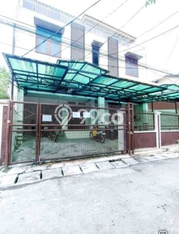 Kost Dijual di Grogol dengan 31 KT dan Luas 600m2 Kost Dijual di Grogol dengan 31 KT dan Luas 600m2
