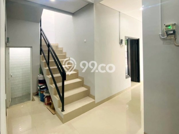 Rumah Strategis Modern Lb 150m2 di Mlati, Sleman Rumah Strategis Modern Lb 150m2 di Mlati, Sleman
