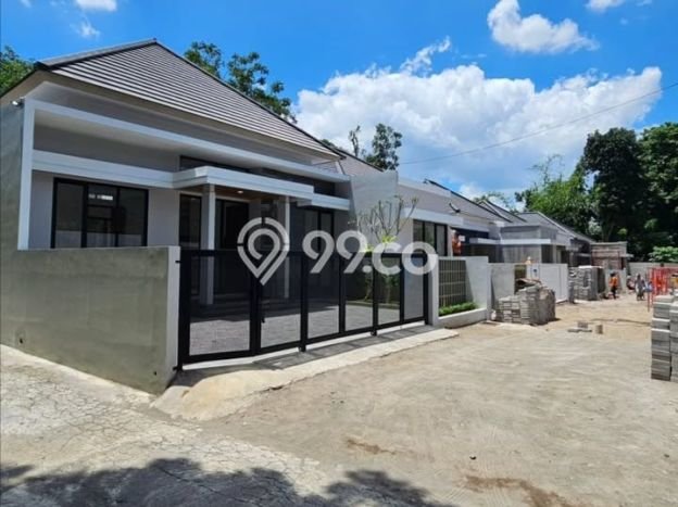 Dijual Rumah Eksklusif 3 KT di Sleman, Yogyakarta Dijual Rumah Eksklusif 3 KT di Sleman, Yogyakarta