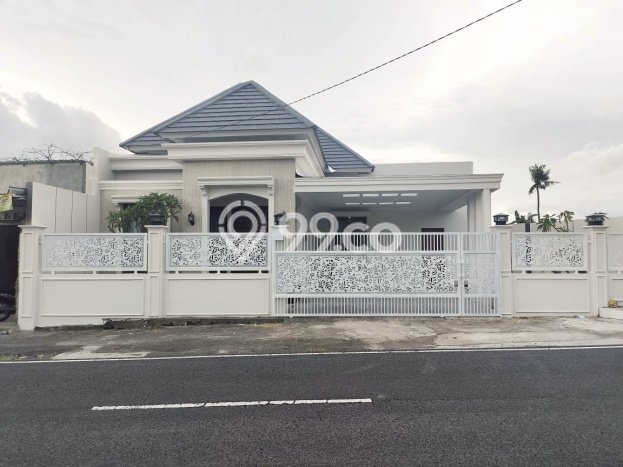 For Sale Rumah 4 Kamar Lokasi Ideal Nyaman dan Strategis di Ngemplak For Sale Rumah 4 Kamar Lokasi Ideal Nyaman dan Strategis di Ngemplak