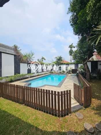 Rumah Luxury Modern Siap Huni di Ampera Jakarta Selatan Rumah Luxury Modern Siap Huni di Ampera Jakarta Selatan