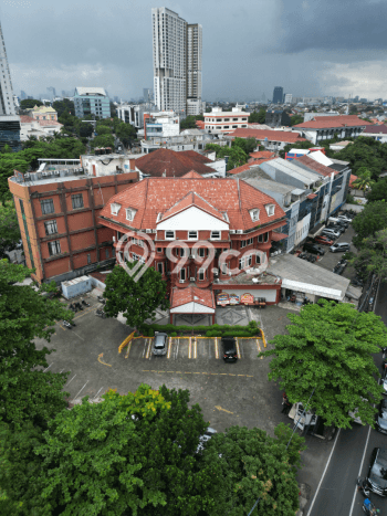 Unit Kantor Dijual di Jakarta Selatan LT 1815m2 & LB 1640m2 Unit Kantor Dijual di Jakarta Selatan LT 1815m2 & LB 1640m2