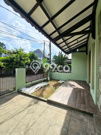 For Sale! Premium House LT 145m2 Desain Elegan di Lebak Bulus For Sale! Premium House LT 145m2 Desain Elegan di Lebak Bulus