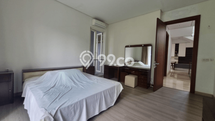 Disewakan Rumah Strategis LT 400m2 / LB 400m2 di Pondok Indah, Jakarta Selatan Disewakan Rumah Strategis LT 400m2 / LB 400m2 di Pondok Indah, Jakarta Selatan