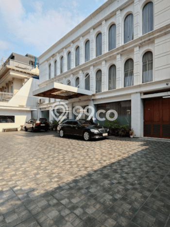 Kantor Area Komersial Kawasan Kebayoran Baru, Luas 1500m2m², Mainroad Kantor Area Komersial Kawasan Kebayoran Baru, Luas 1500m2m², Mainroad