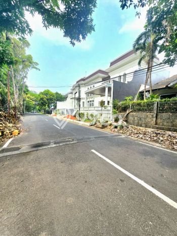 Rumah Elit Modern Tanpa Renovasi di Pondok Indah Jakarta Selatan Rumah Elit Modern Tanpa Renovasi di Pondok Indah Jakarta Selatan