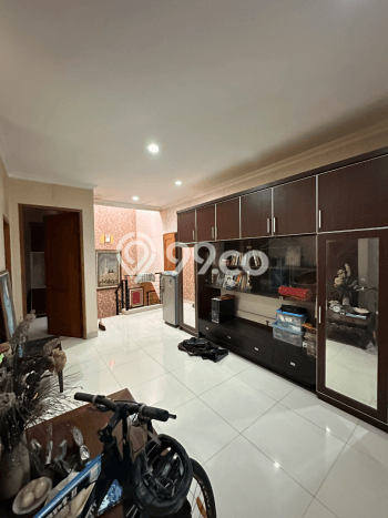 Jual Rumah Luas Elegan Dengan View Cantik di Pondok Indah, Jakarta Selatan Jual Rumah Luas Elegan Dengan View Cantik di Pondok Indah, Jakarta Selatan