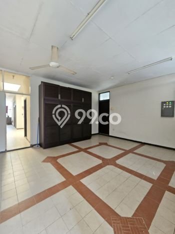 Rumah Elit Modern Tanpa Renovasi di Cipete Jakarta Selatan Rumah Elit Modern Tanpa Renovasi di Cipete Jakarta Selatan