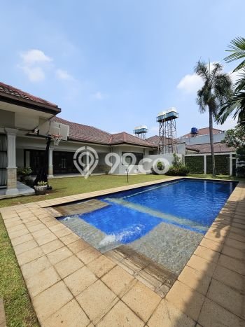 Rumah Elit Modern Tanpa Renovasi di Cipete Jakarta Selatan Rumah Elit Modern Tanpa Renovasi di Cipete Jakarta Selatan