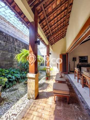 Dijual Rumah Mewah Elegan Dengan View Eksklusif di Cipete, Jakarta Selatan Dijual Rumah Mewah Elegan Dengan View Eksklusif di Cipete, Jakarta Selatan