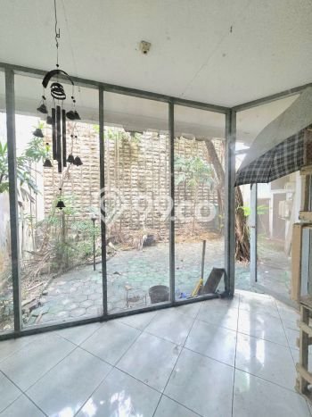 Rumah Elit Modern Tanpa Renovasi di Pondok Indah Jakarta Selatan Rumah Elit Modern Tanpa Renovasi di Pondok Indah Jakarta Selatan