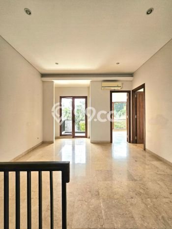 Jual Rumah Luas Elegan Dengan View Cantik di Kemang, Jakarta Selatan Jual Rumah Luas Elegan Dengan View Cantik di Kemang, Jakarta Selatan