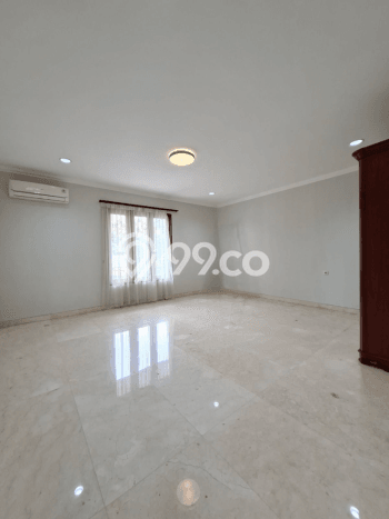 Hunian Mewah LB 500m2 Siap Pakai Desain Elegan di Pondok Indah, Jakarta Selatan Hunian Mewah LB 500m2 Siap Pakai Desain Elegan di Pondok Indah, Jakarta Selatan