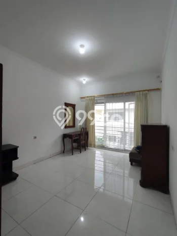 Lokasi strategis! Rumah siap pakai disewakan di Kebayoran Baru LB 150m2 Lokasi strategis! Rumah siap pakai disewakan di Kebayoran Baru LB 150m2