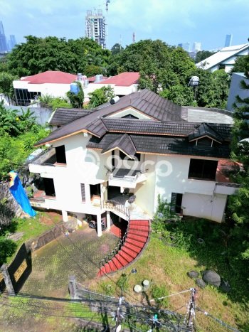 For Sale Hunian Mewah Klasik di Jakarta Selatan For Sale Hunian Mewah Klasik di Jakarta Selatan