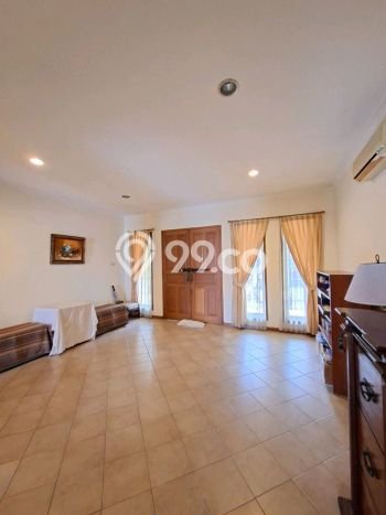 Rumah Elit Modern Tanpa Renovasi di Cipete Jakarta Selatan Rumah Elit Modern Tanpa Renovasi di Cipete Jakarta Selatan