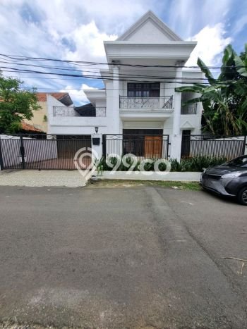 Siap Huni Hunian Elit 4 Kamar di Cilandak Dekat ke Mana Saja Siap Huni Hunian Elit 4 Kamar di Cilandak Dekat ke Mana Saja