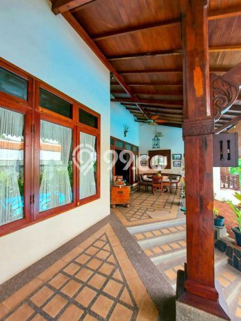 Ready to Use! Luxury House LT 718m2 Desain Elegan di Cipete Ready to Use! Luxury House LT 718m2 Desain Elegan di Cipete