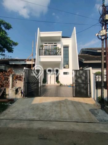 Jual Rumah Bagus Siap Huni LB 135m2 di Cinere, Depok Jual Rumah Bagus Siap Huni LB 135m2 di Cinere, Depok