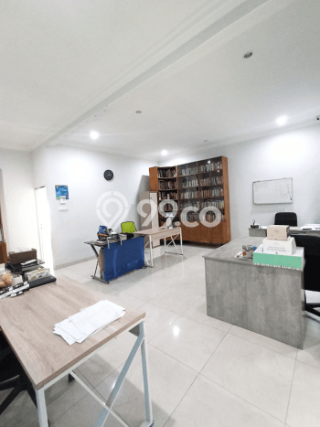 Ready to Use! Luxury House LT 775m2 Desain Elegan di Cipete Ready to Use! Luxury House LT 775m2 Desain Elegan di Cipete