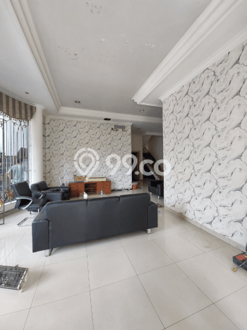 Dijual Rumah Premium dengan Fasilitas Sekitar Komplit di Mampang Prapatan, Jakarta Selatan Dijual Rumah Premium dengan Fasilitas Sekitar Komplit di Mampang Prapatan, Jakarta Selatan