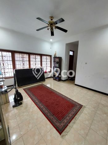 Rumah Elit Modern Tanpa Renovasi di Kayu Putih Jakarta Timur Rumah Elit Modern Tanpa Renovasi di Kayu Putih Jakarta Timur