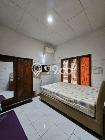 Peluang Investasi! Rumah Kost Dijual di Kebayoran Baru, Jakarta Selatan, 15 KT, 3 KM, Luas 200m2 Peluang Investasi! Rumah Kost Dijual di Kebayoran Baru, Jakarta Selatan, 15 KT, 3 KM, Luas 200m2