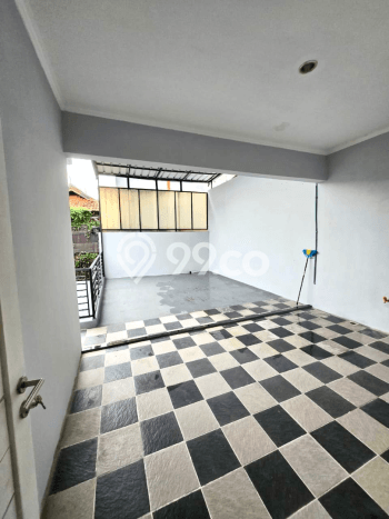 Rumah Modern Cantik 3 KT Bisa Langsung Pindah di Jagakarsa Rumah Modern Cantik 3 KT Bisa Langsung Pindah di Jagakarsa
