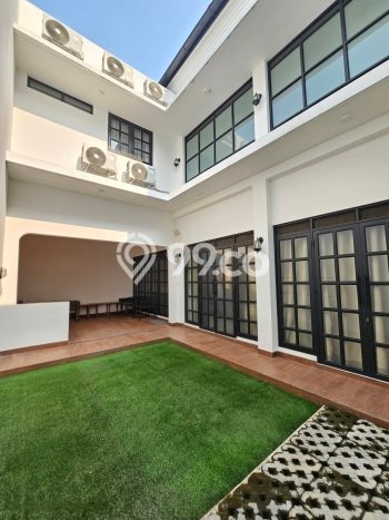 Rumah Elit Modern Tanpa Renovasi di Lebak Bulus Jakarta Selatan Rumah Elit Modern Tanpa Renovasi di Lebak Bulus Jakarta Selatan
