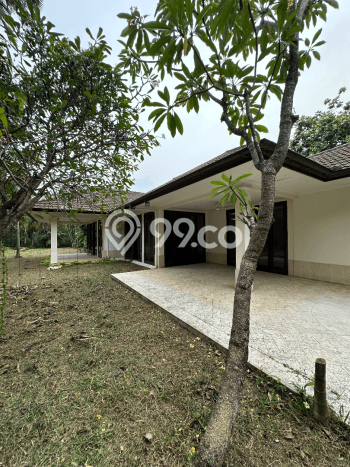 Rumah Eksklusif Siap Huni LT 1600m2 di Kemang, Jakarta Selatan Rumah Eksklusif Siap Huni LT 1600m2 di Kemang, Jakarta Selatan