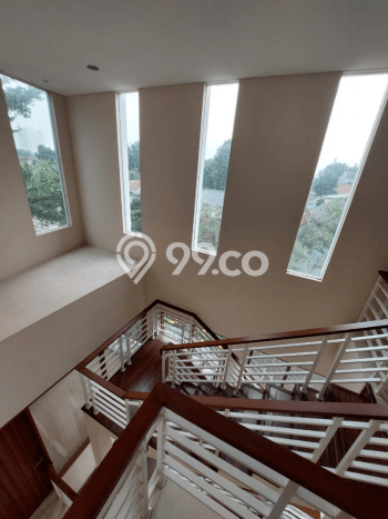 Rumah Elit Modern Siap Huni di Lebak Bulus Jakarta Selatan Rumah Elit Modern Siap Huni di Lebak Bulus Jakarta Selatan
