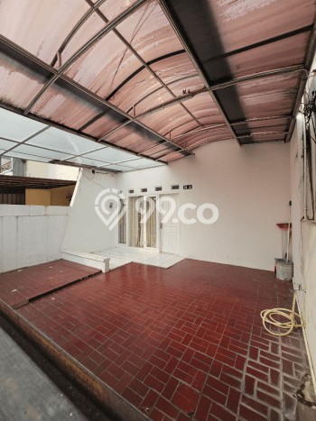 Ready to Use! Premium House LT 120m2 Desain Elegan di Pondok Indah Ready to Use! Premium House LT 120m2 Desain Elegan di Pondok Indah