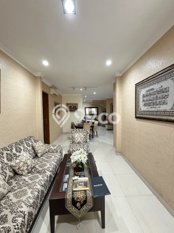 Rumah Elit Modern Tanpa Renovasi di Pondok Indah Jakarta Selatan Rumah Elit Modern Tanpa Renovasi di Pondok Indah Jakarta Selatan